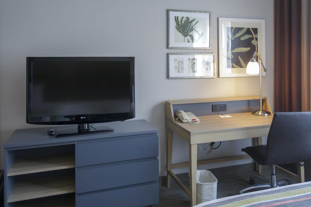 Country Inn & Suites By Radisson, Washington, Dc East - Capitol Heights, Md エクステリア 写真