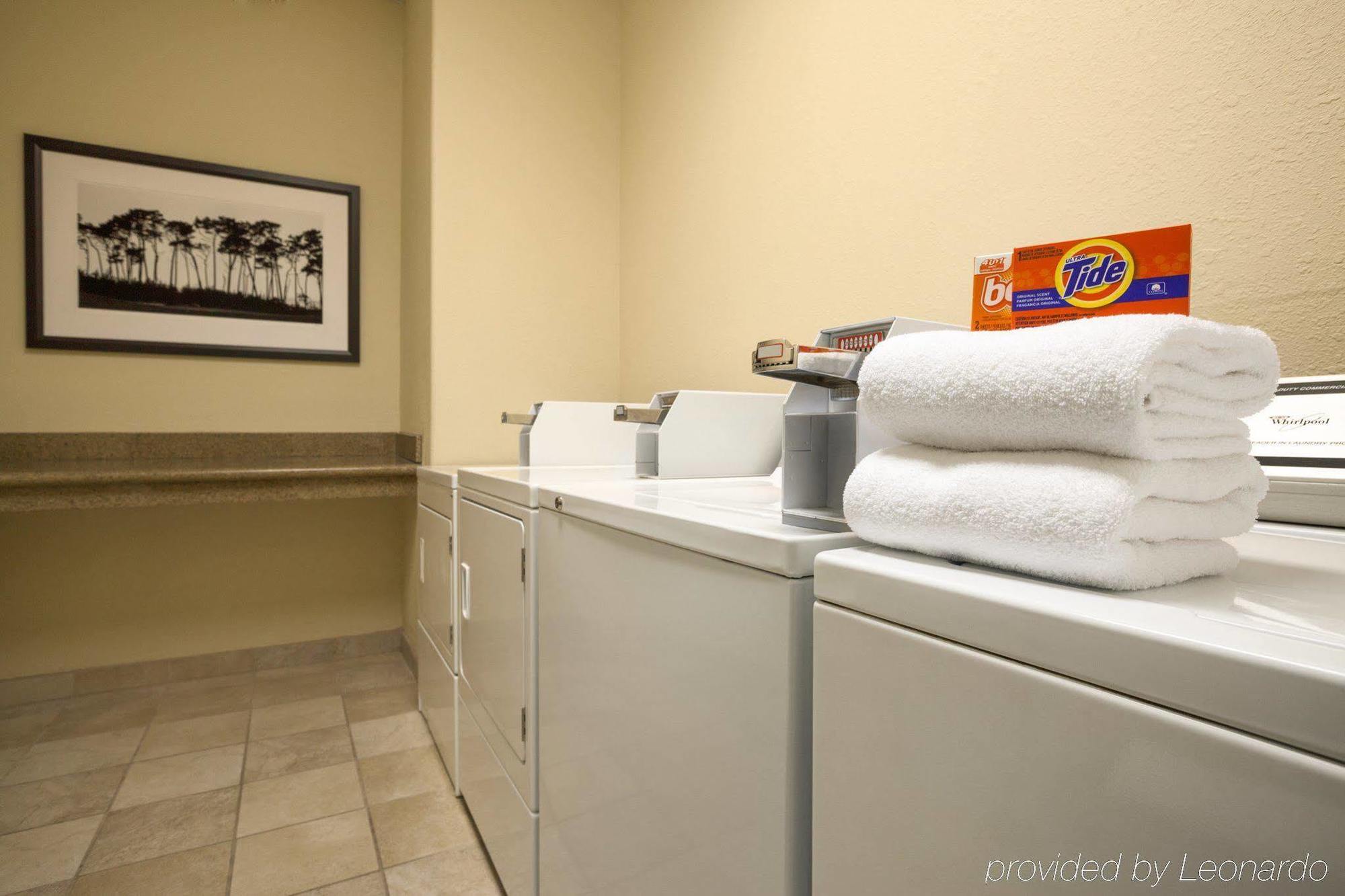 Country Inn & Suites By Radisson, Washington, Dc East - Capitol Heights, Md エクステリア 写真